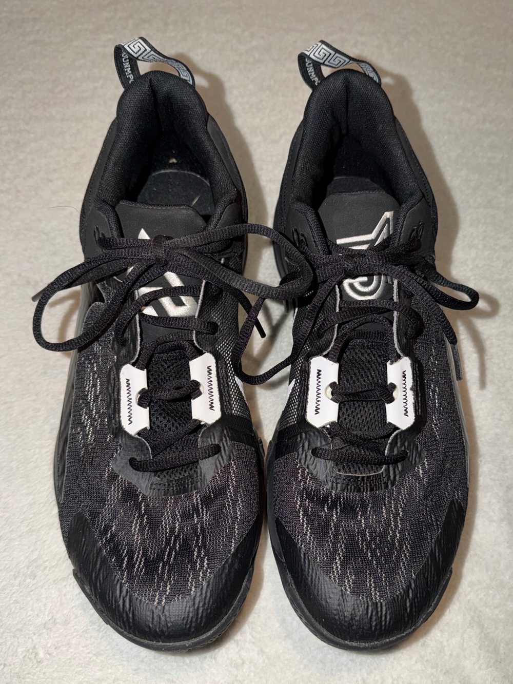 Nike Giannis Immortality 2 Black
Holographic Swoosh Men’s Basketball Size-10